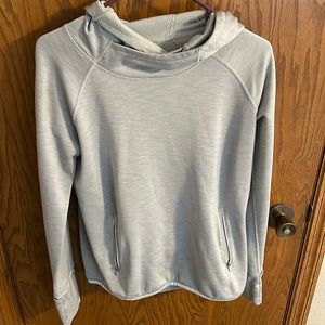 Gray grey gap fit women’s hooded sweatshirt medium with pockets